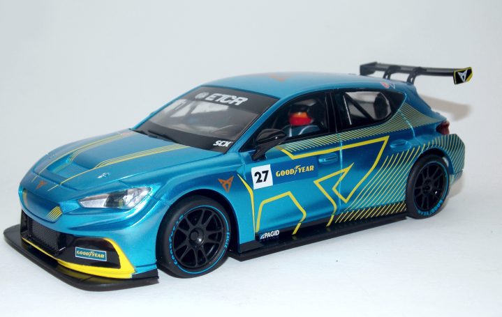 Cupra E-Racer - Tambay mit Licht SCX Compact 1:43 SCXC10460